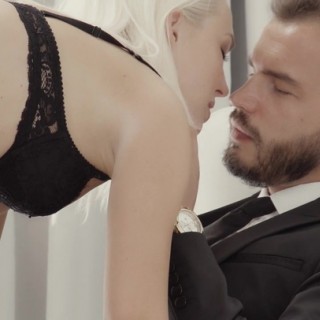 Порно муж снимает жену лесбиянку