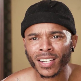 Красивую суку хорошенько долбят распутники