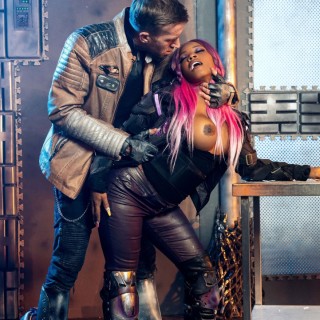 Порно пародия на Глубокий космос, долбежка с черной сучкой