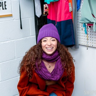 Охранник выебал в подсобке воровку